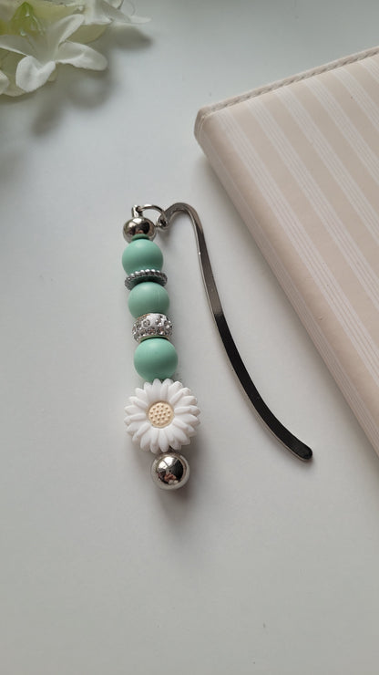 Lesezeichen Blümchen mint glitzer