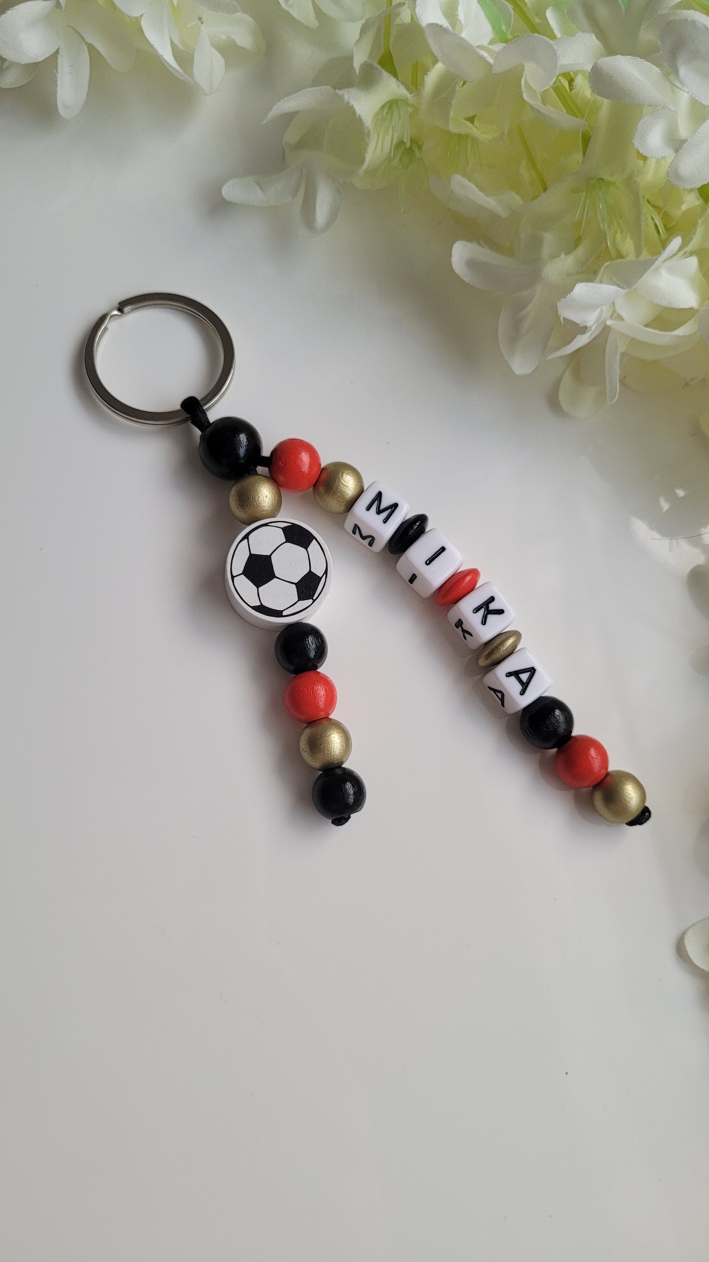 Schlüsselanhänger mit Namen Fussball schwarz rot gold Motivauswahl