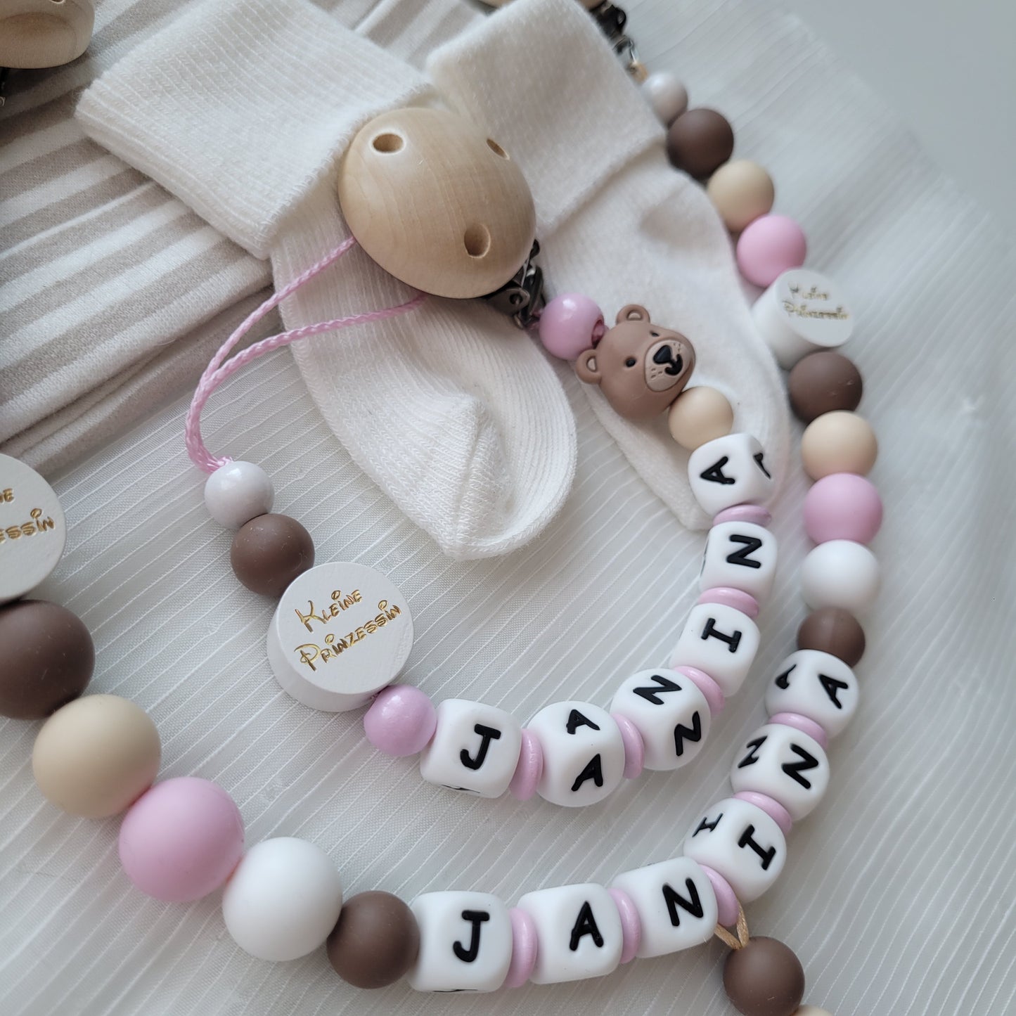 Kinderwagenkette & Schnullerkette mit Namen Bärchen & Kleine Prinzessin rosa beige braun