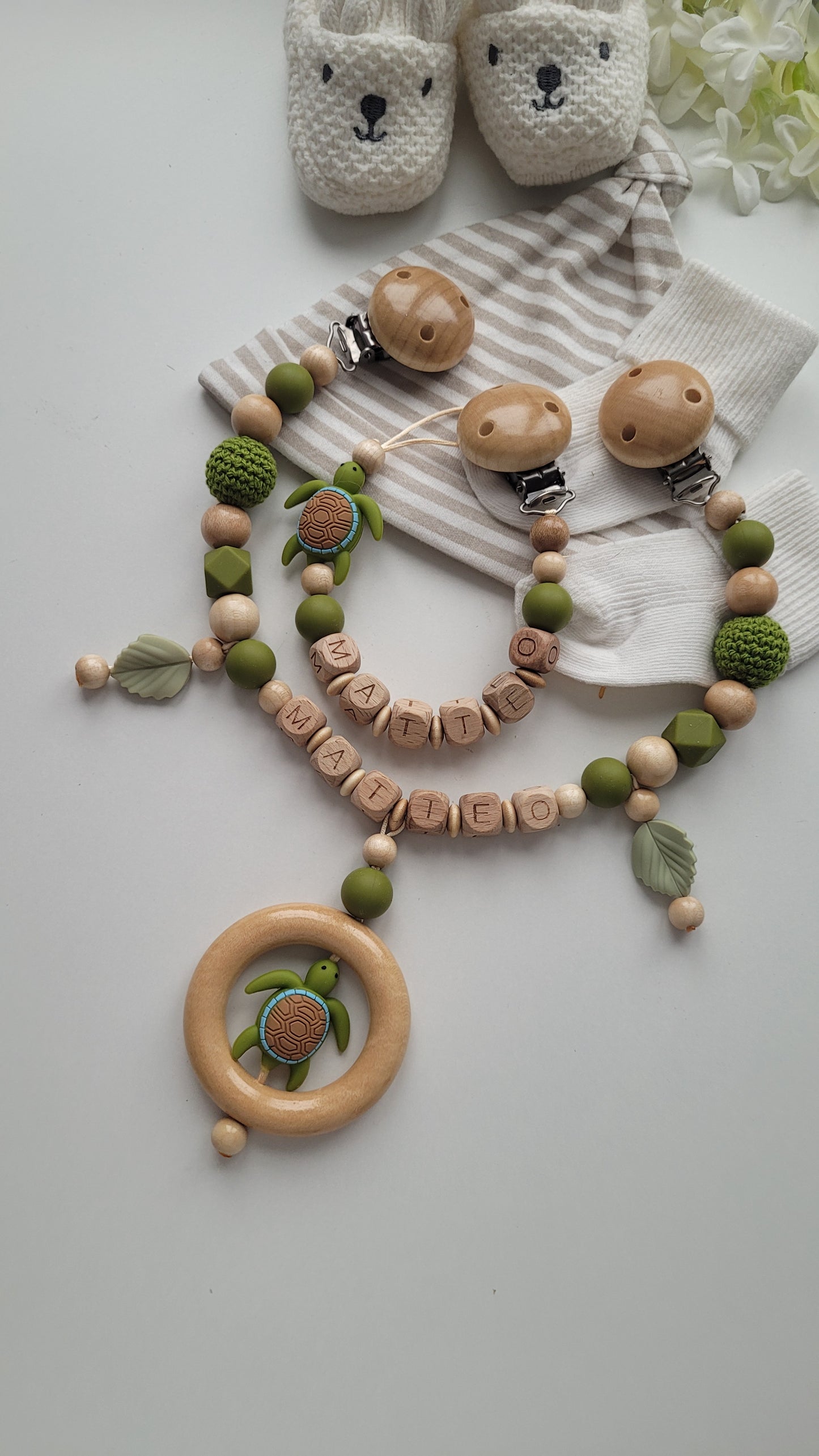 Kinderwagenkette & Schnullerkette mit Namen Schildkröte grün holz