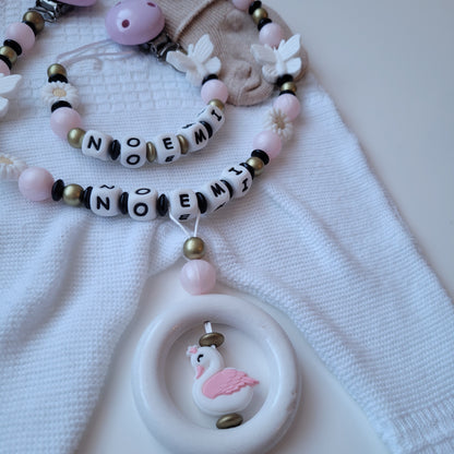 Kinderwagenkette & Schnullerkette mit Namen Schwan Schmetterling rosa schwarz gold