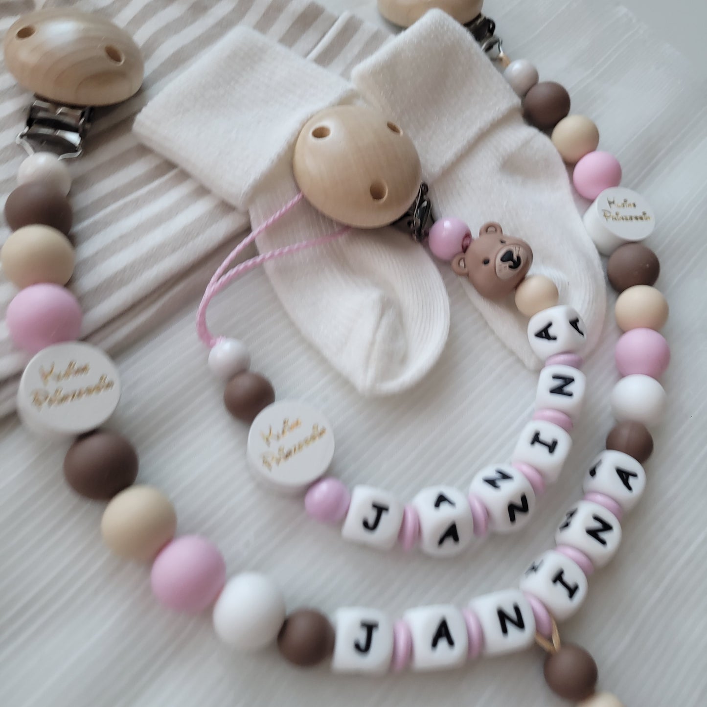 Kinderwagenkette & Schnullerkette mit Namen Bärchen & Kleine Prinzessin rosa beige braun