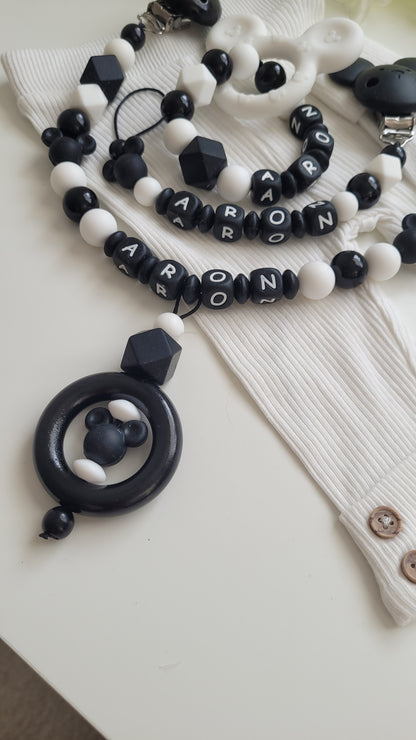 Komplett Set 3tlg Schnullerkette Kinderwagenkette Greifring mit Namen Maus schwarz weiß