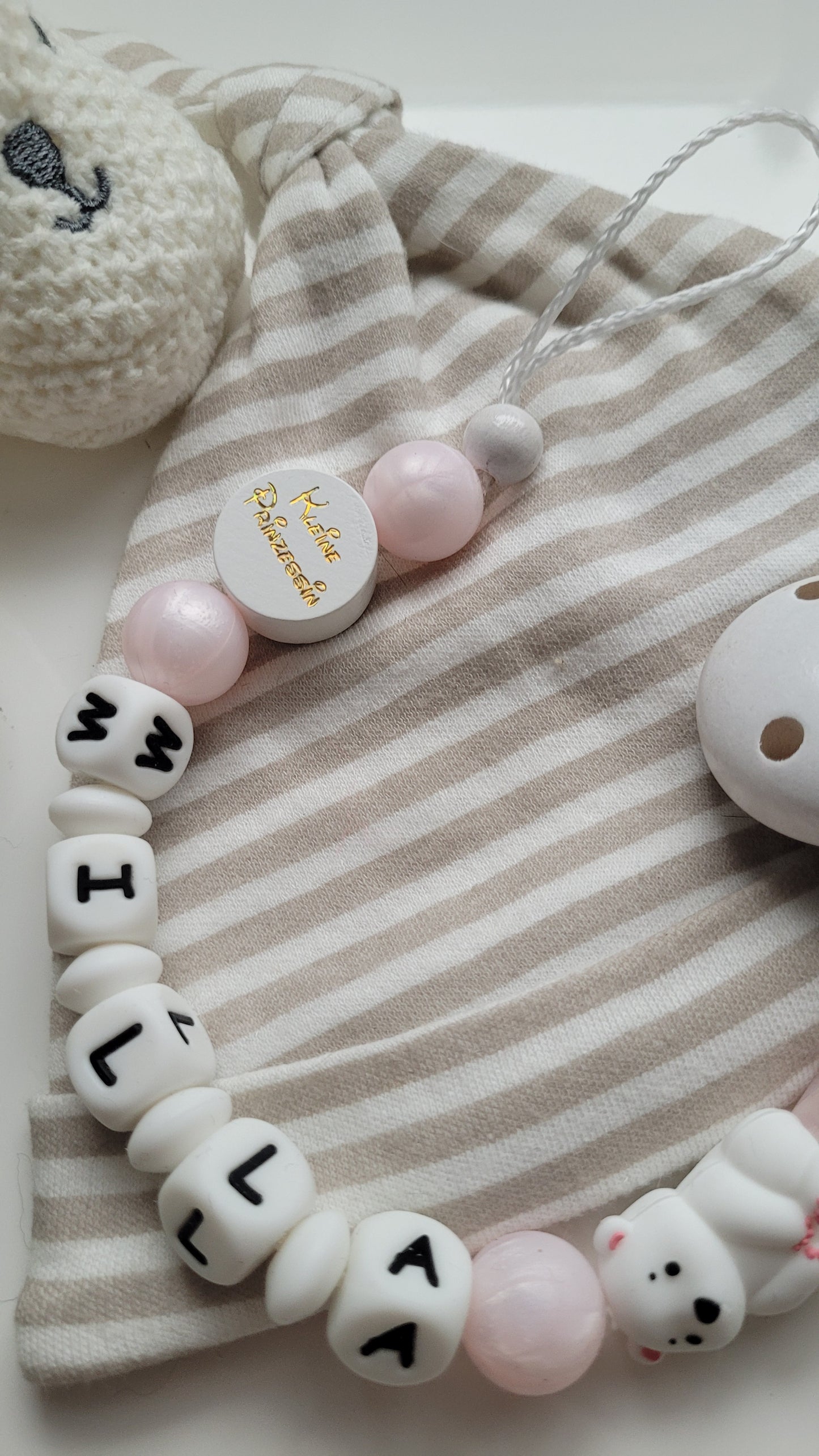 Schnullerkette mit Namen für Mädchen Eisbärchen rosa perlmutt weiss