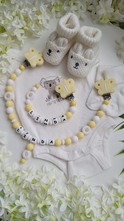 Kinderwagenkette & Schnullerkette mit Namen Gänseblümchen
