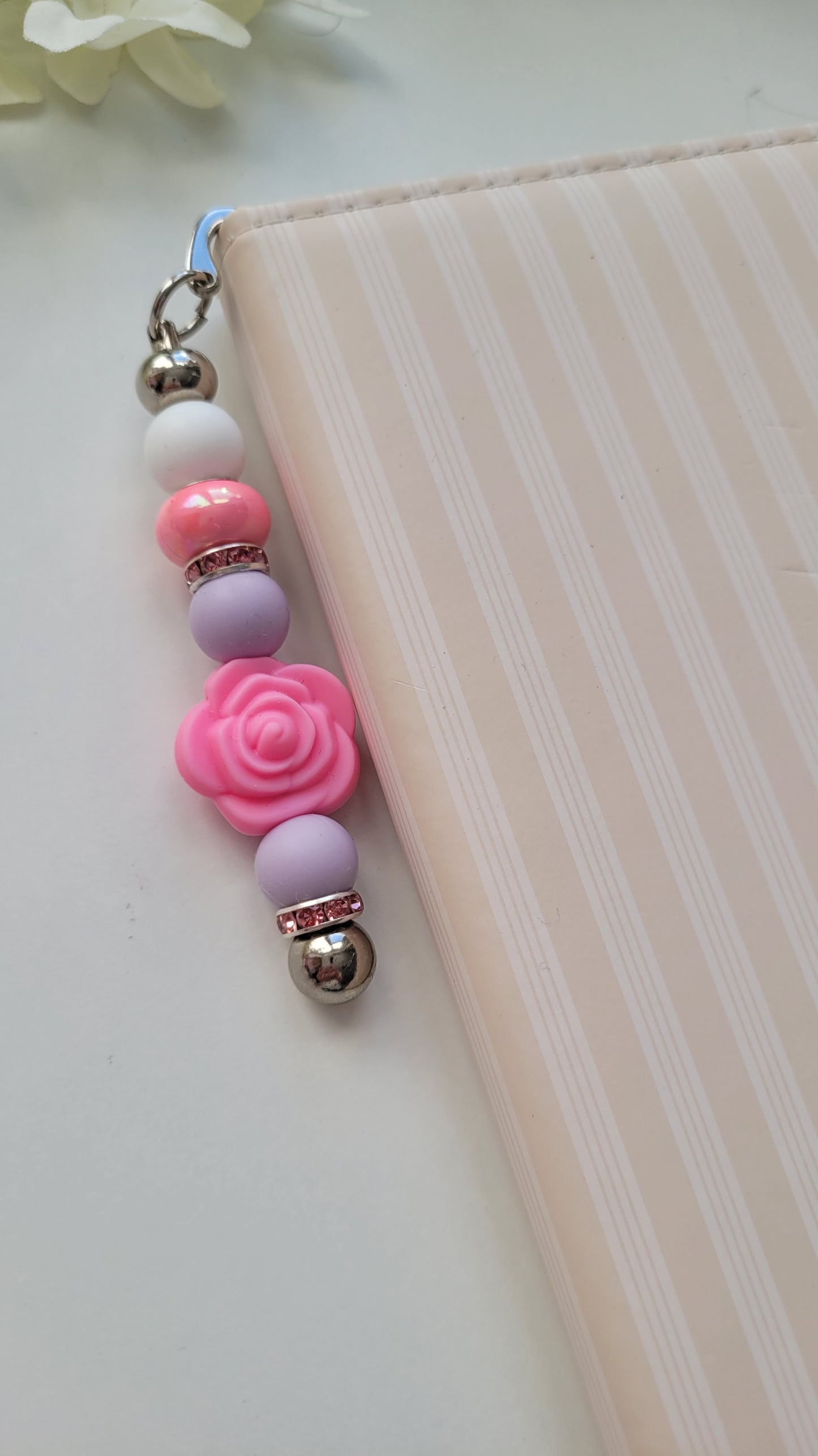 Lesezeichen Rose pink flieder glitzer