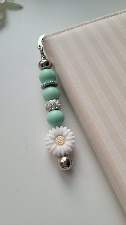 Lesezeichen Blümchen mint glitzer