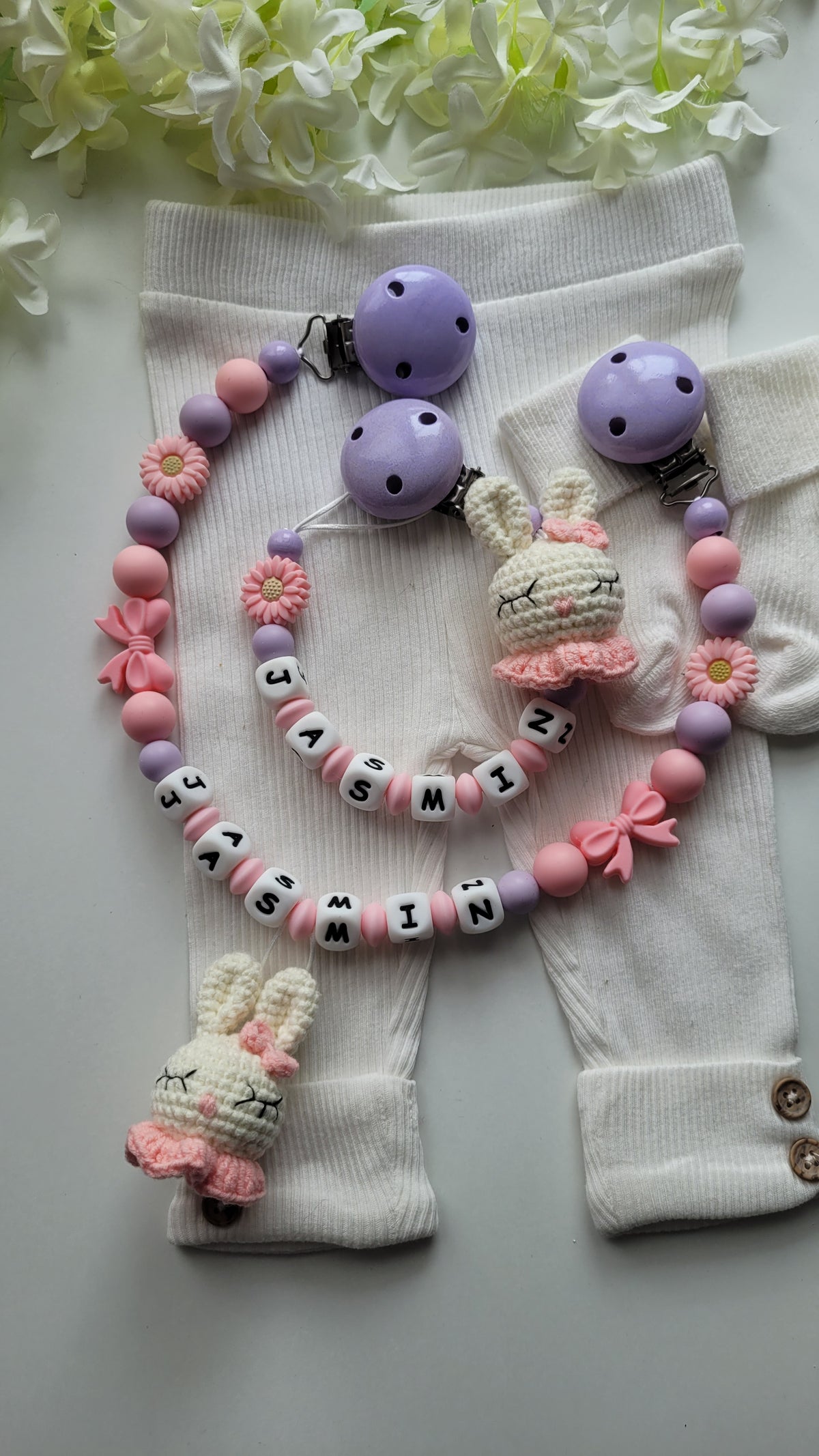 Kinderwagenkette & Schnullerkette mit Namen Häkelhäschen