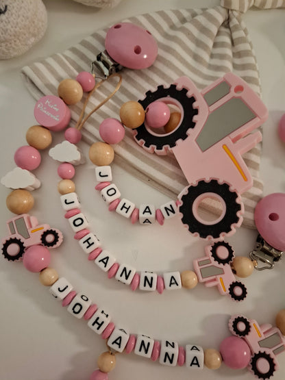 3er-Set Schnullerkette Kinderwagenkette & Greifring mit Namen Traktor rosa holz