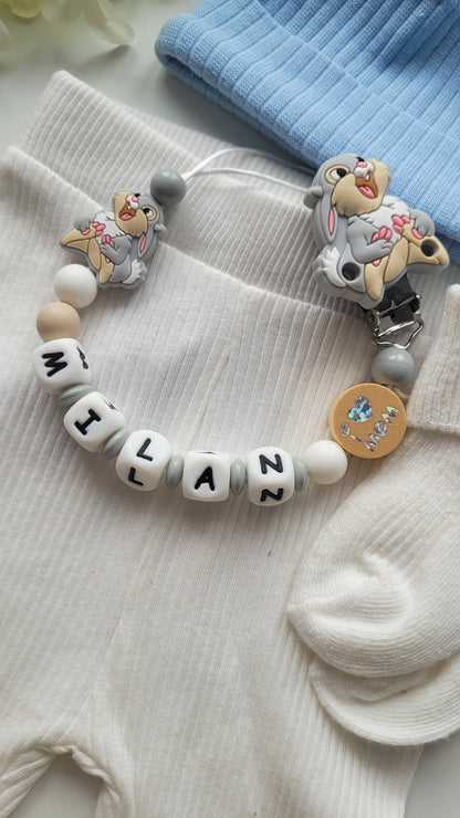 3tlg.Set Schnullerkette Kinderwagenkette & Beissring mit Namen Hase
