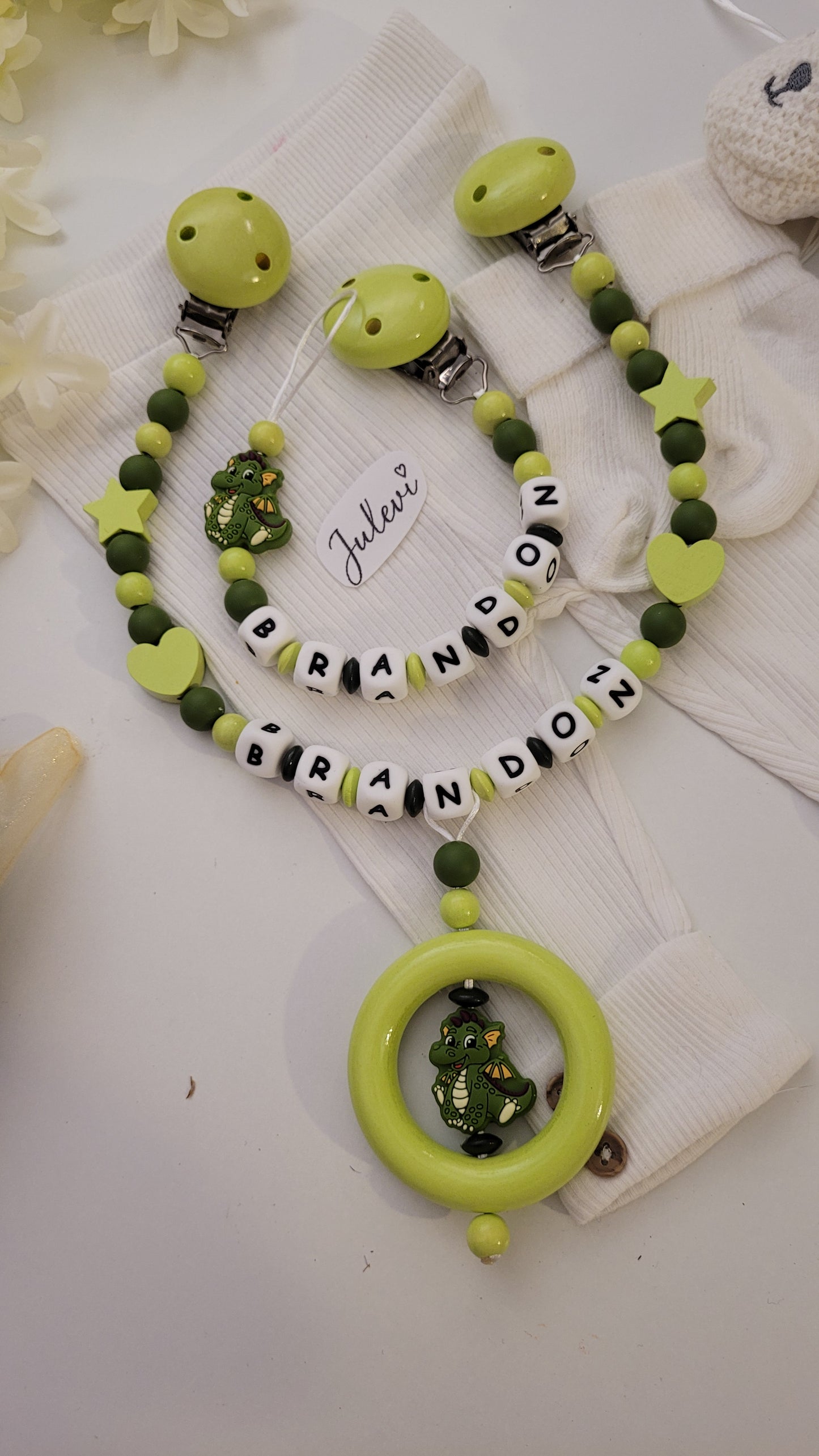 Kinderwagenkette & Schnullerkette mit Namen Drache grün