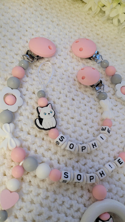 Kinderwagenkette & Schnullerkette mit Namen für Mädchen Katzen rosa