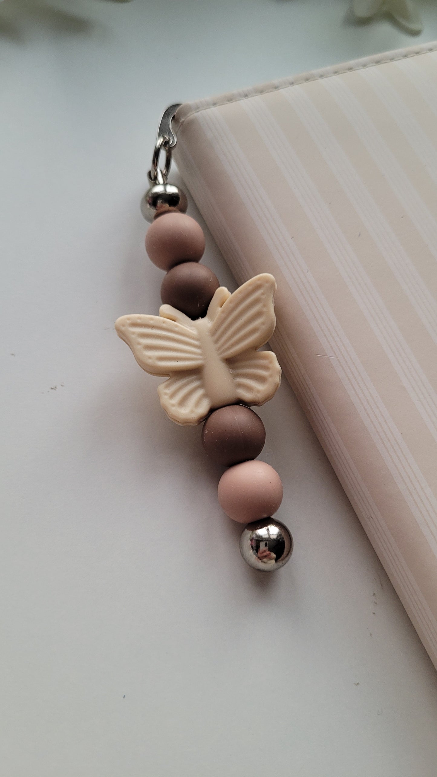 Lesezeichen Schmetterling beige braun