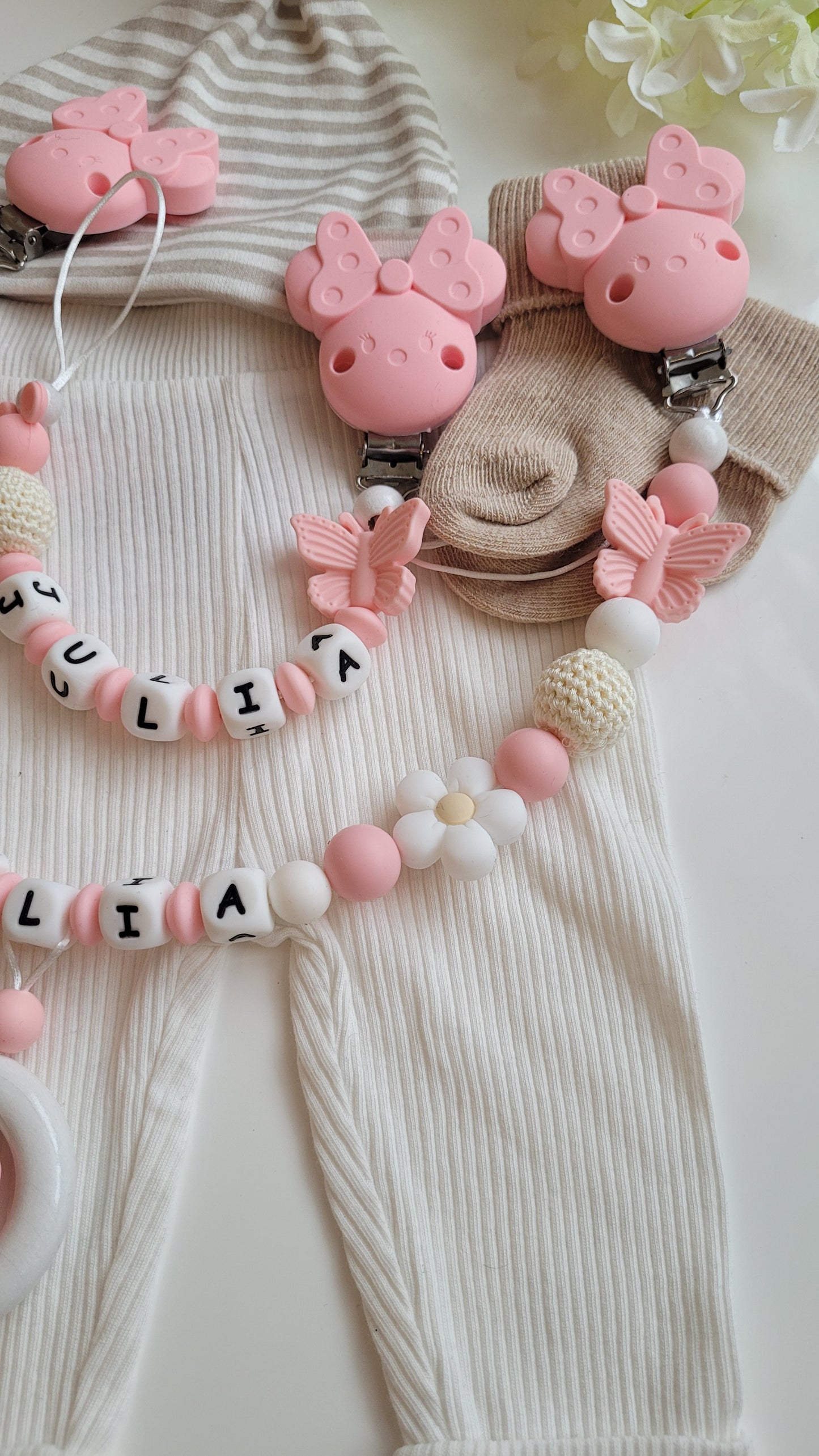 Kinderwagenkette & Schnullerkette mit Namen Schmetterling Maus & Blume rosa
