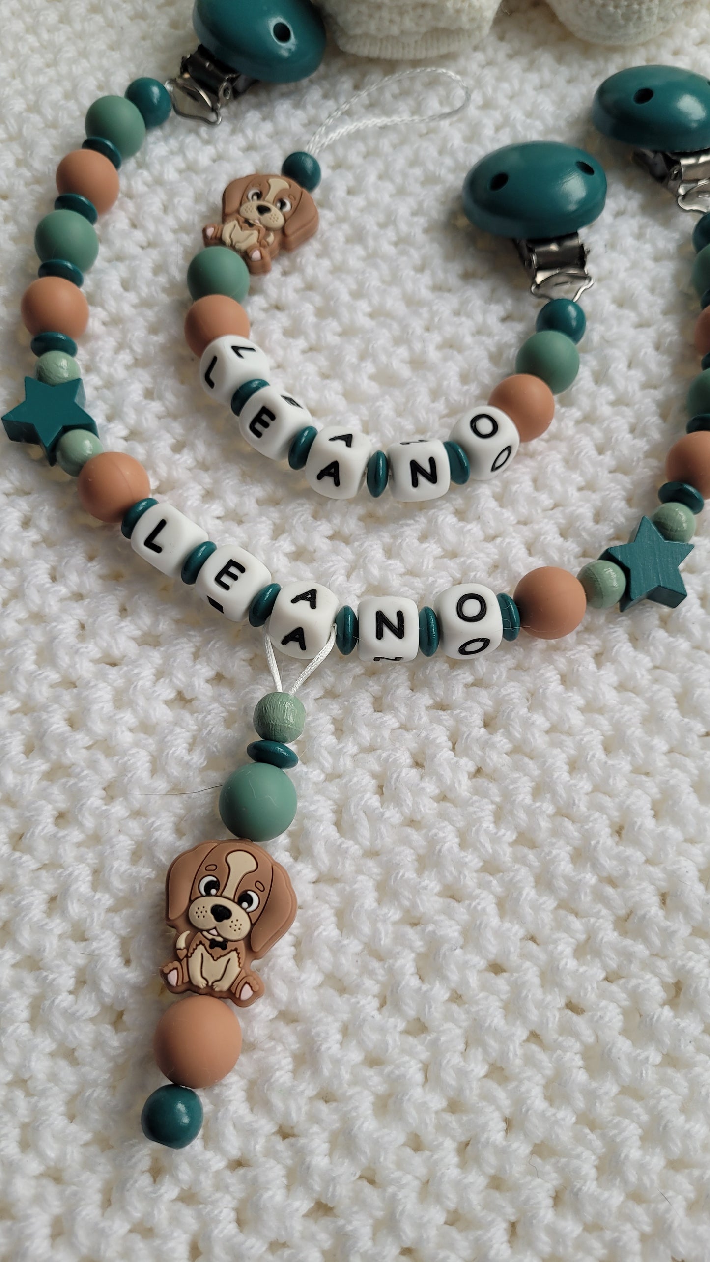 Kinderwagenkette & Schnullerkette Set Baby Hund für Jungen braun Salbei grün