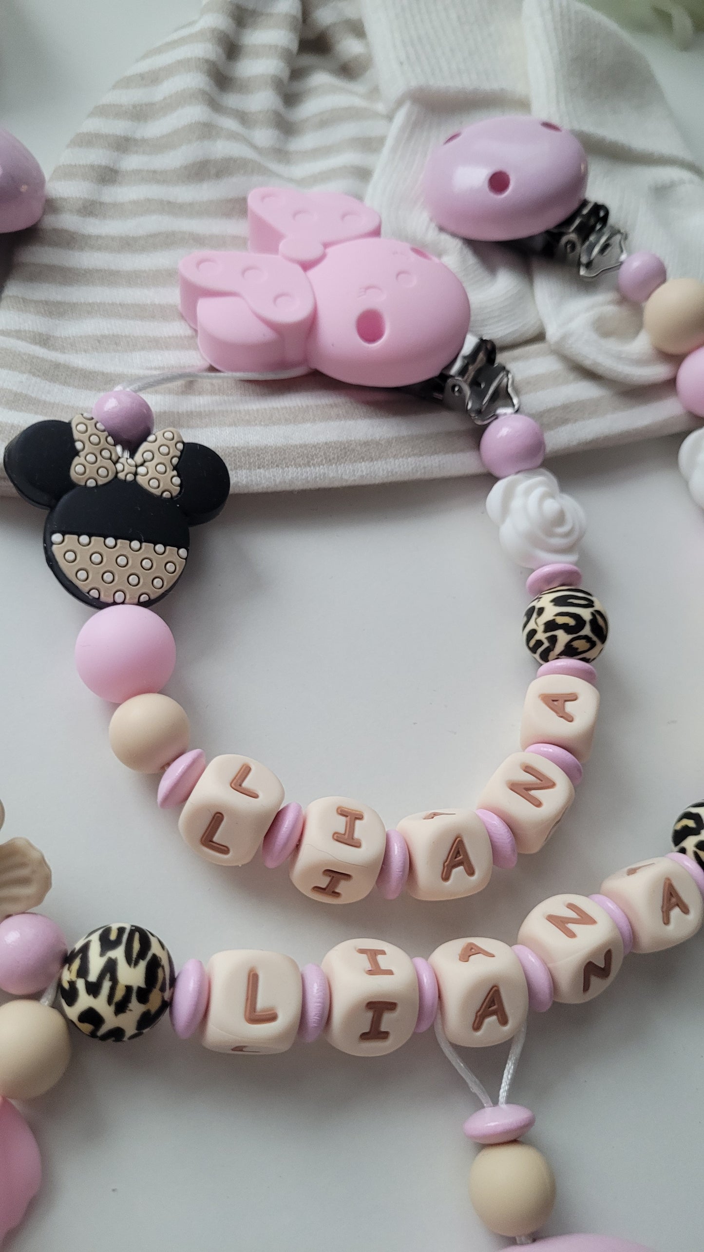 Kinderwagenkette & Schnullerkette mit Namen Minnie Maus Rosen leo