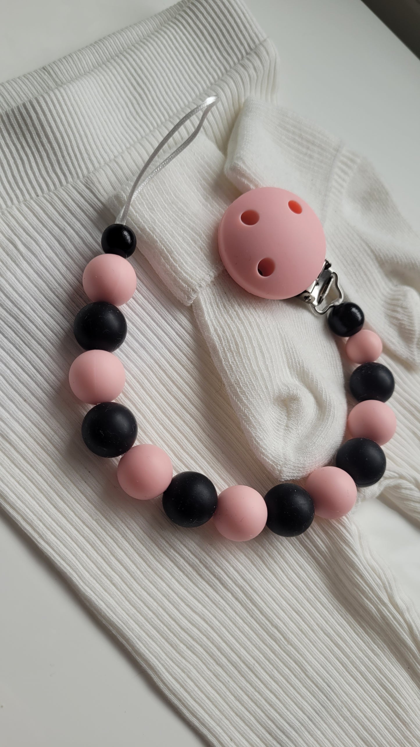 Schnullerkette Silikon peach schwarz