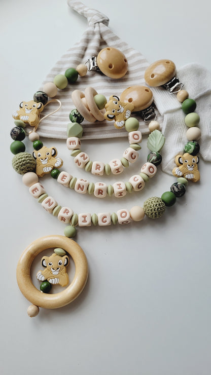 3tlg. Set Schnullerkette Kinderwagenkette & Beissring mit Namen Löwe & camu ab