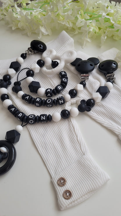 Komplett Set 3tlg Schnullerkette Kinderwagenkette Greifring mit Namen Maus schwarz weiß