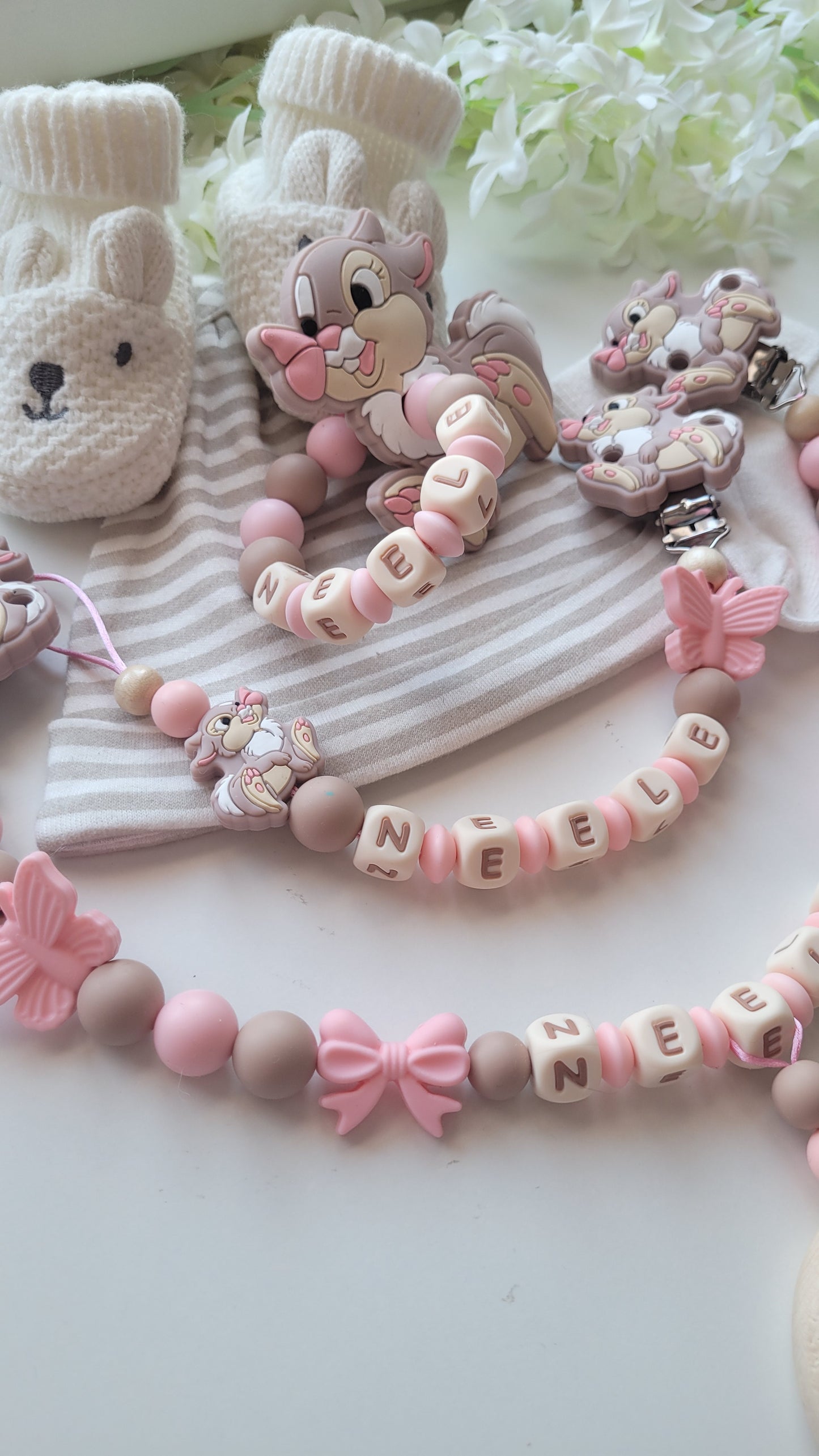 3tlg Set Schnullerkette Kinderwagenkette Beissring Hase Schmetterling apricot taupe