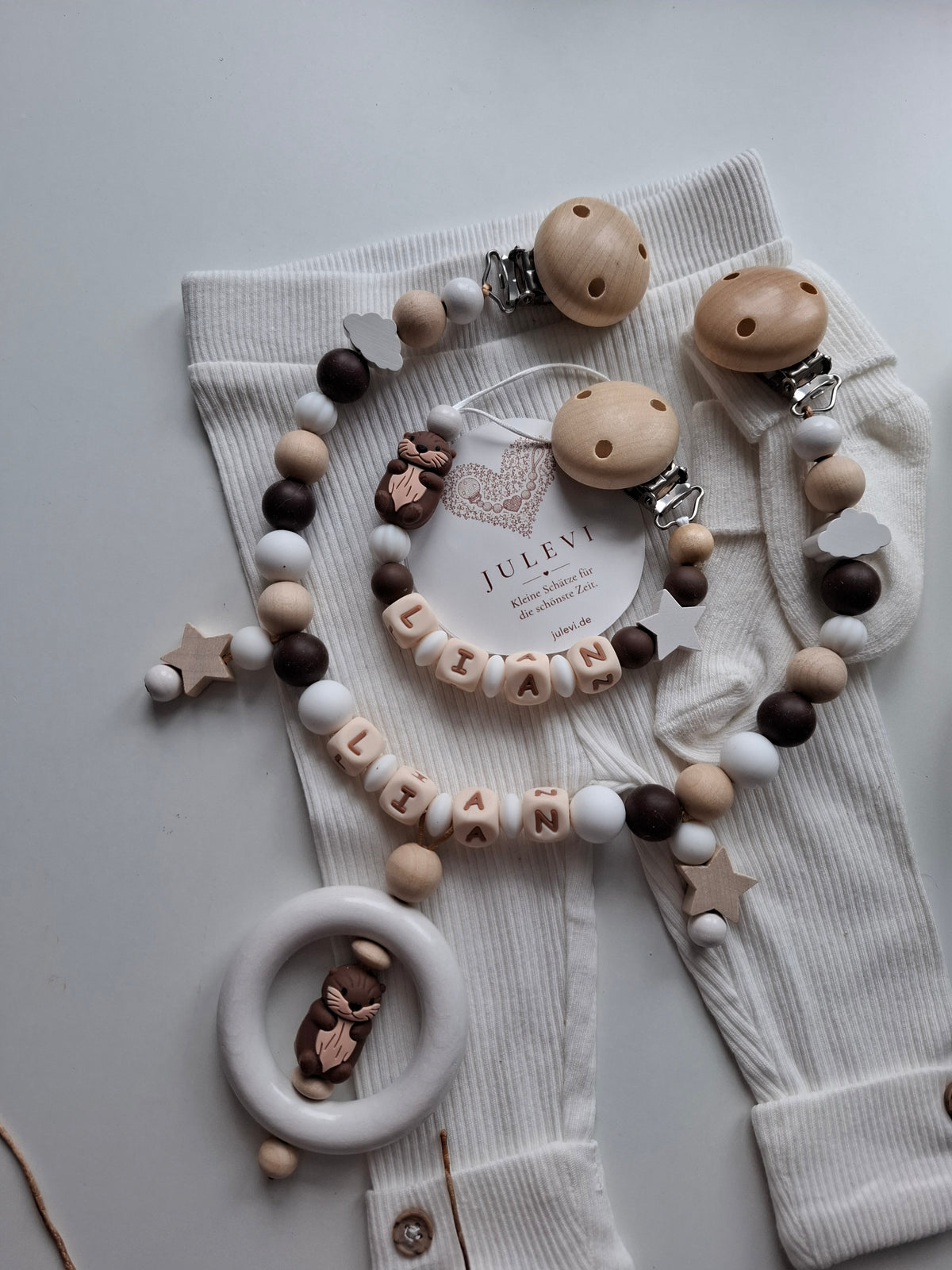 Kinderwagenkette & Schnullerkette Set mit Namen Otter weiß braun Holz | personalisiert