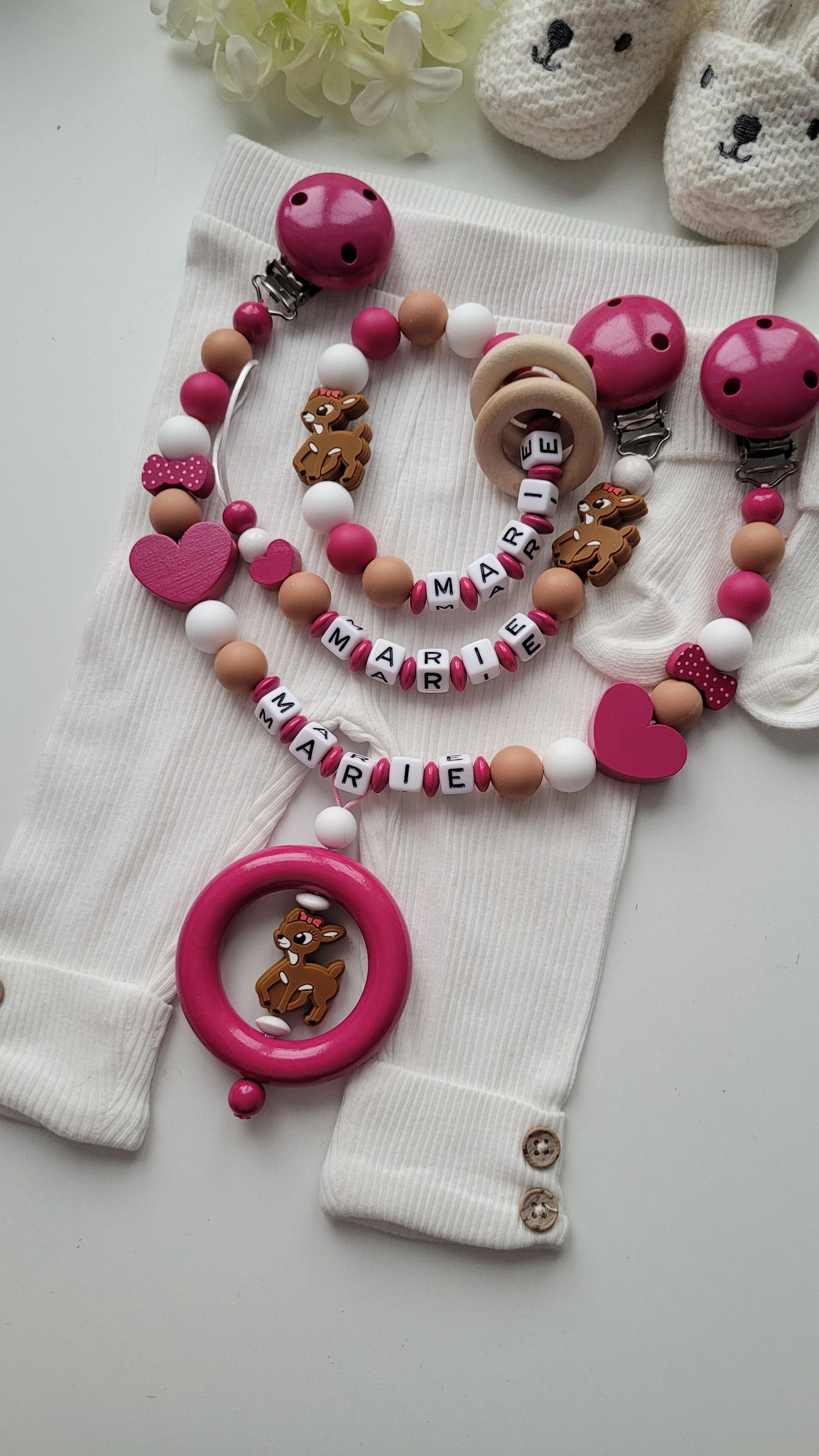 3er Set Schnullerkette Kinderwagenkette & Greifring mit Namen Rehe & Herzen