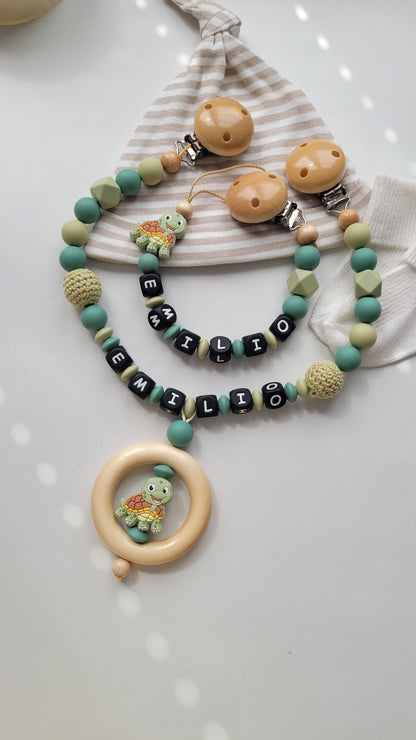 Kinderwagenkette & Schnullerkette mit Namen Schildkröte blaugrün