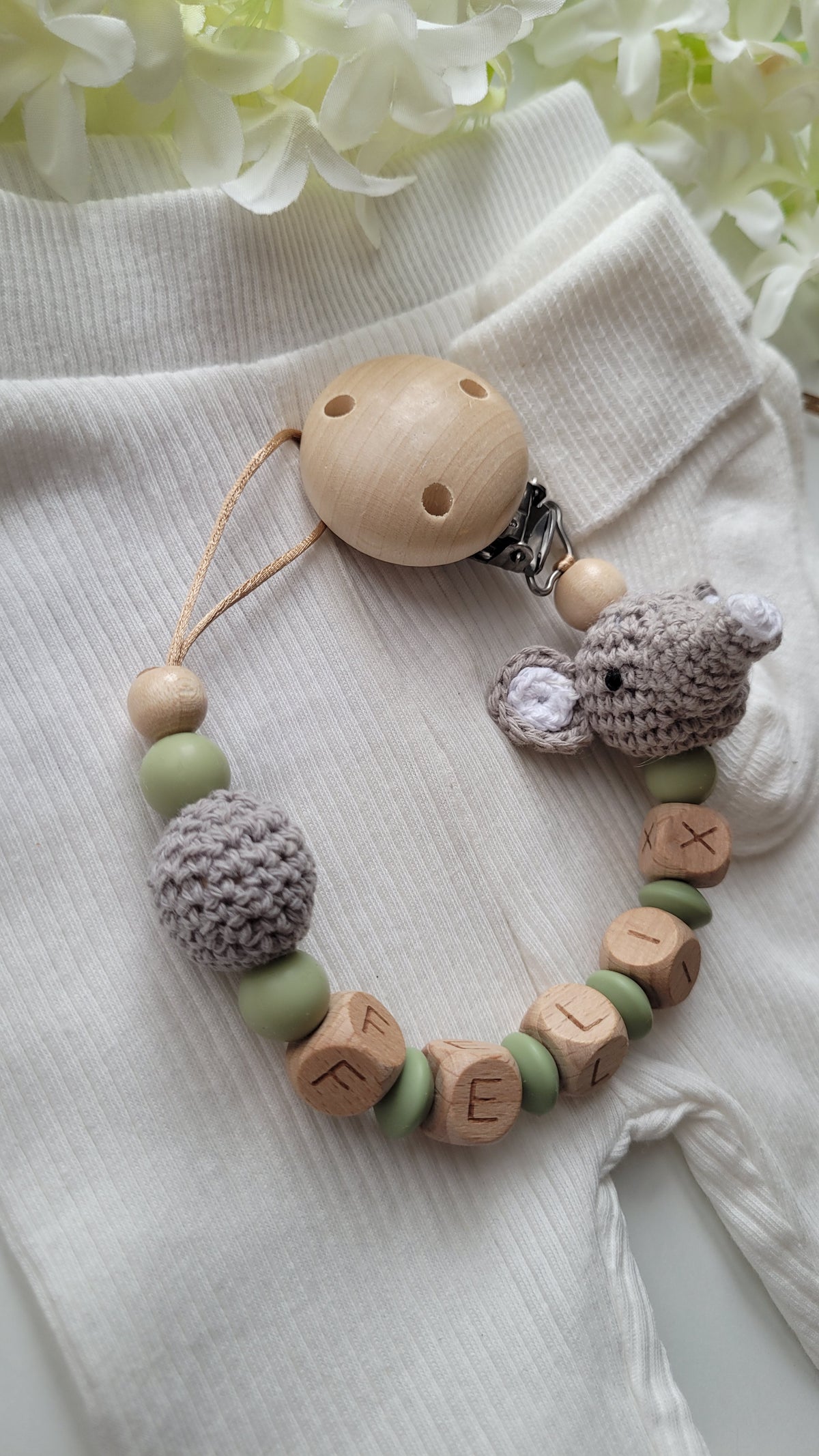 Schnullerkette mit Namen Jungen Elefant gehäkelt grün | personalisiert