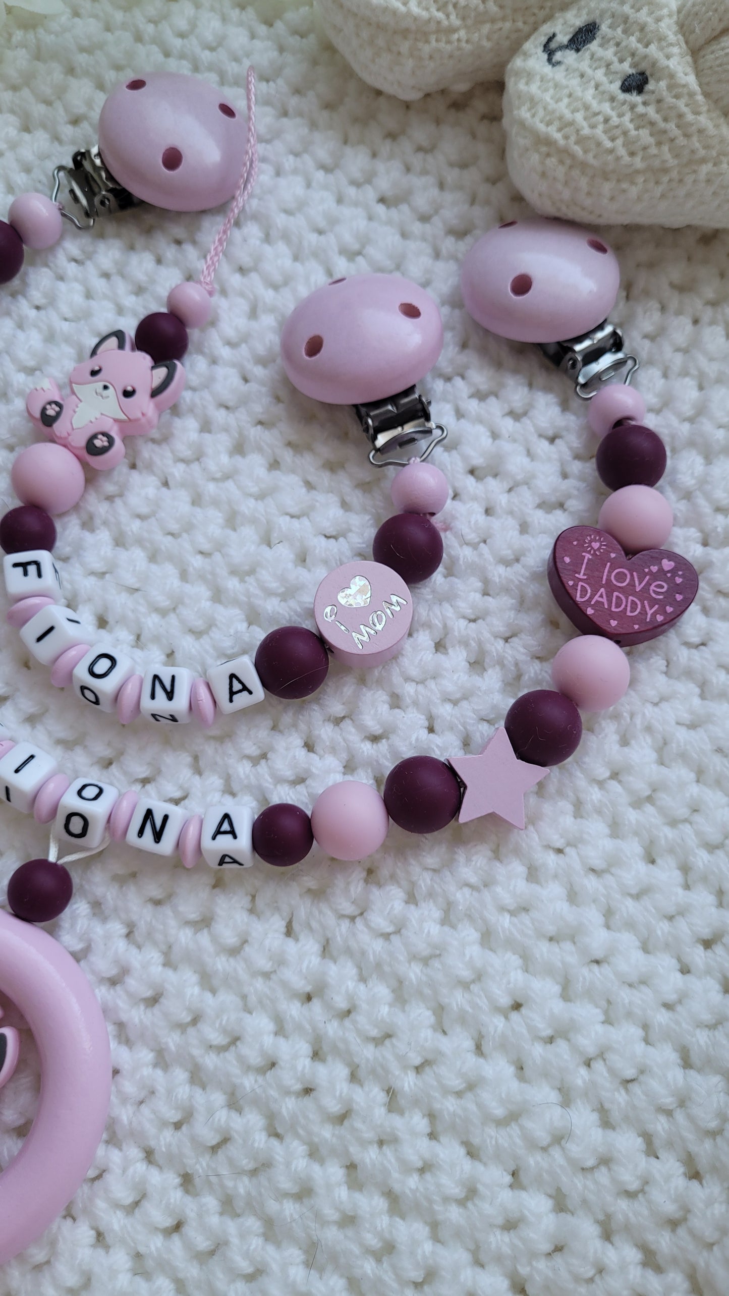 Kinderwagenkette & Schnullerkette mit Namen Fuchs rosa weinrot