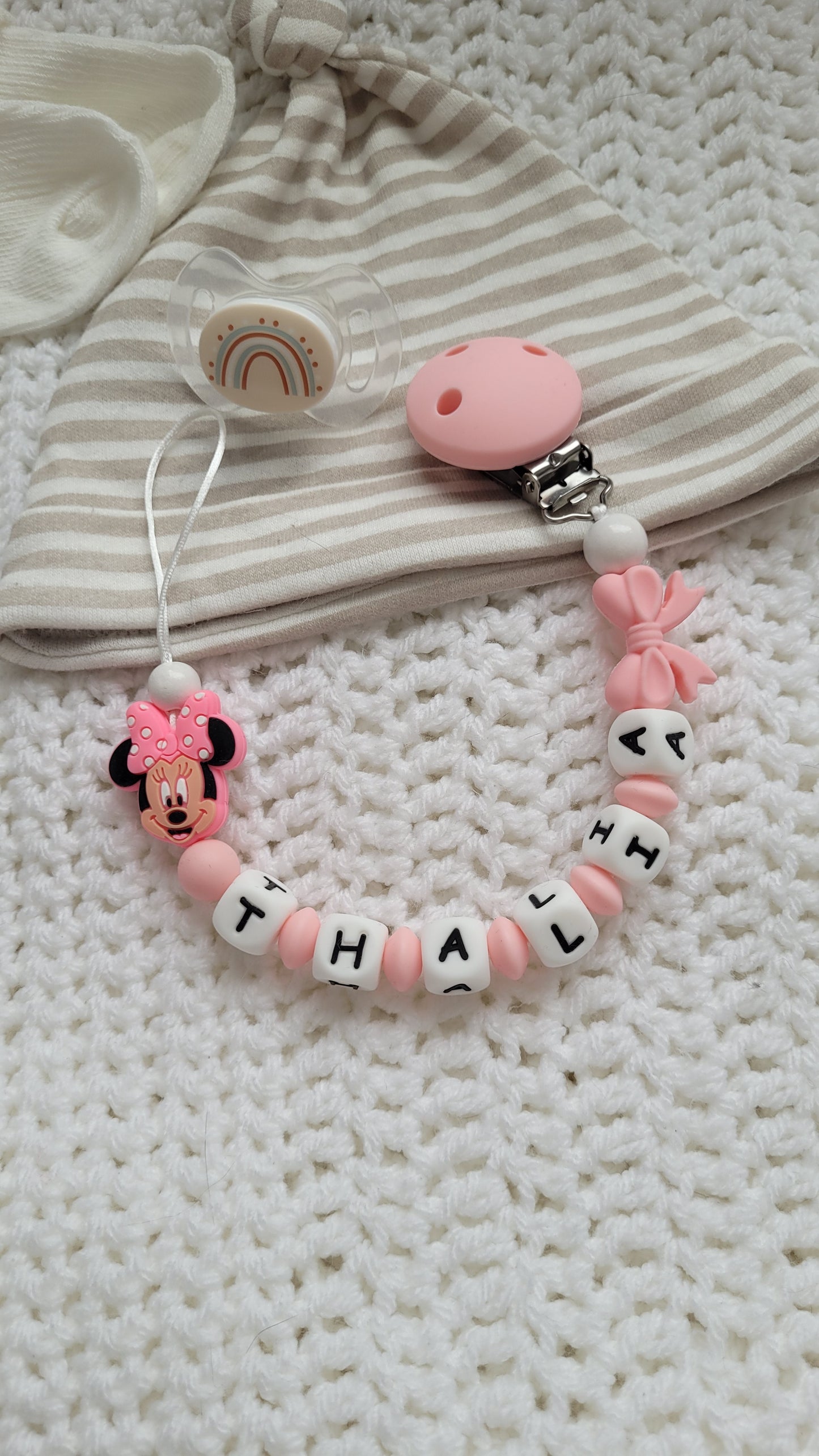 Schnullerkette mit Namen für Mädchen Minnie apricot