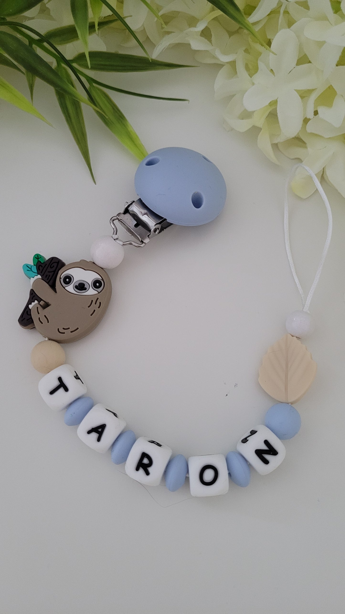 Kinderwagenkette & Schnullerkette *Faultier* blau beige