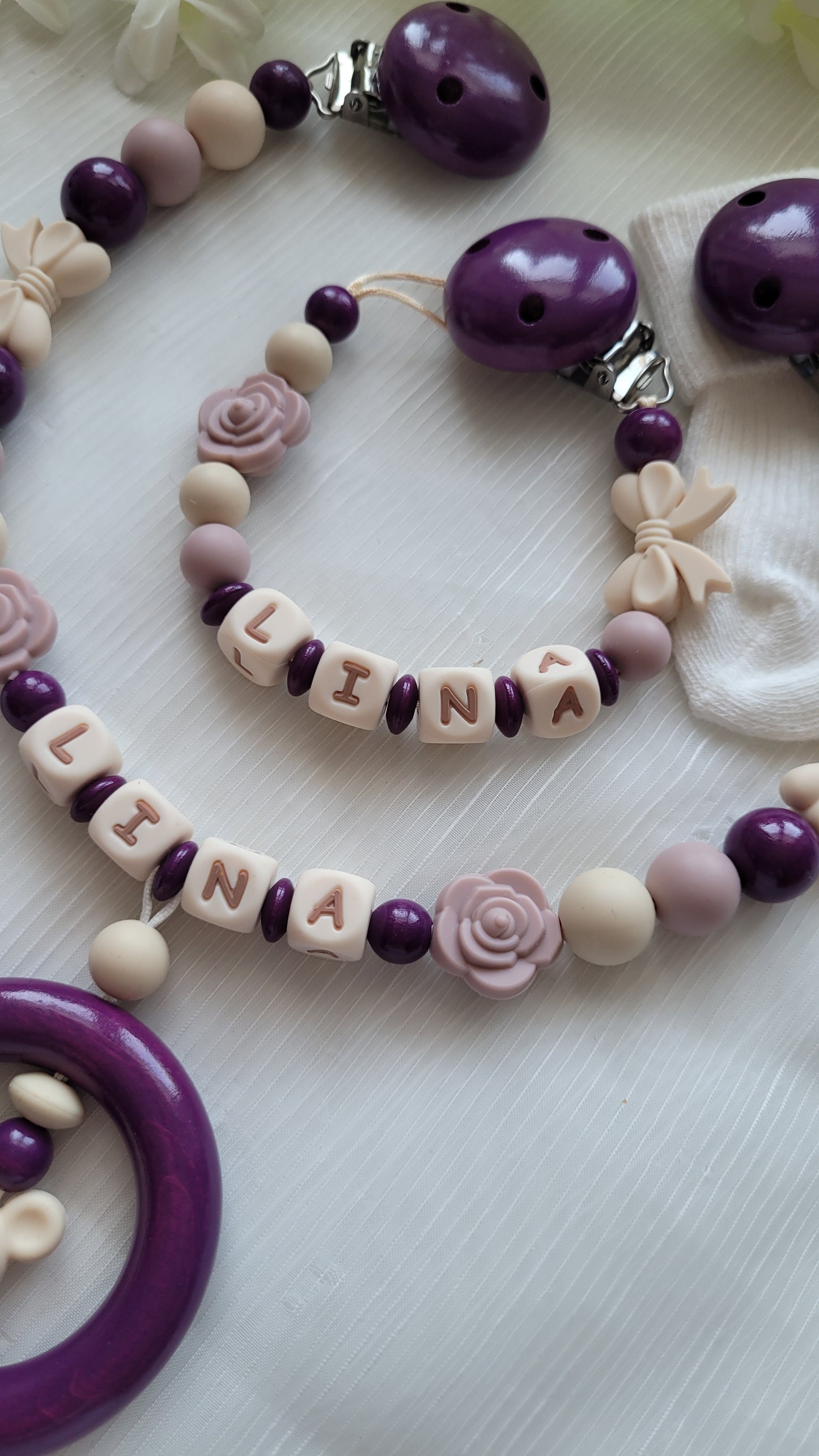 Kinderwagenkette & Schnullerkette mit Namen Maus und Blume altrosa beige pflaume