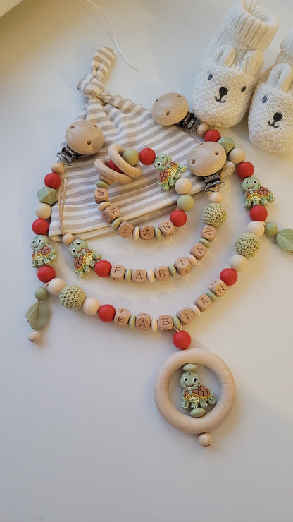 Schnullerkette Kinderwagenkette & Beissring mit Namen Schildkröte beige rost grün