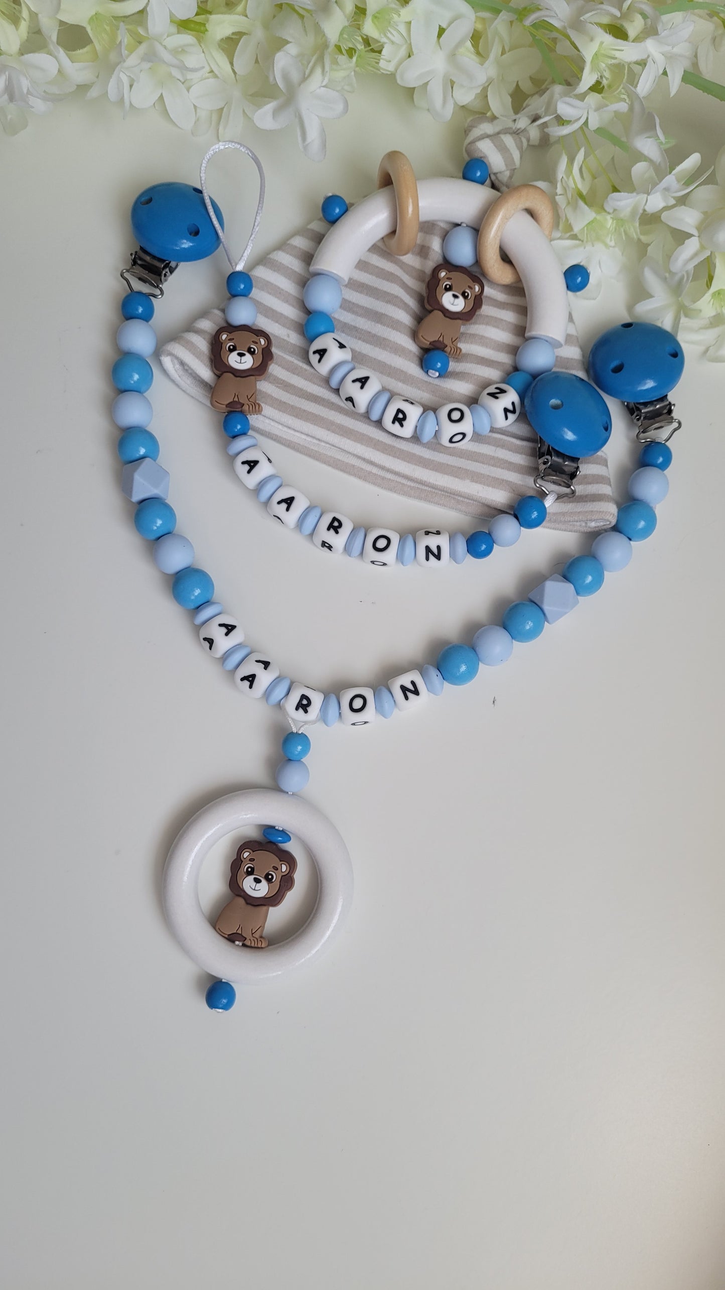 3tlg.Set Schnullerkette Kinderwagenkette & Greifring mit Namen Löwe blau