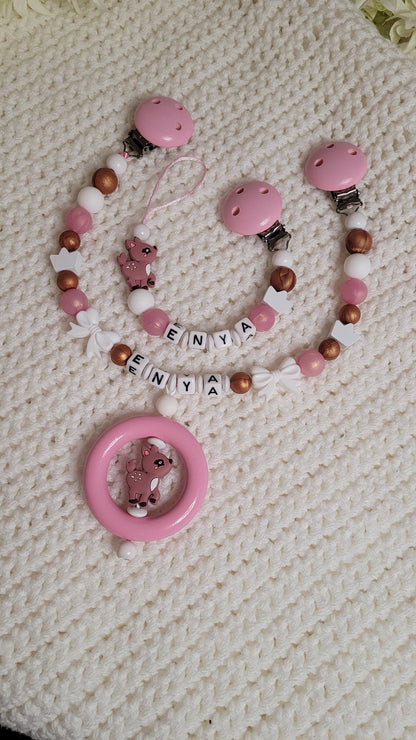 Kinderwagenkette & Schnullerkette mit Namen Mädchen Rehe Rosa Perlmutt Kupfer