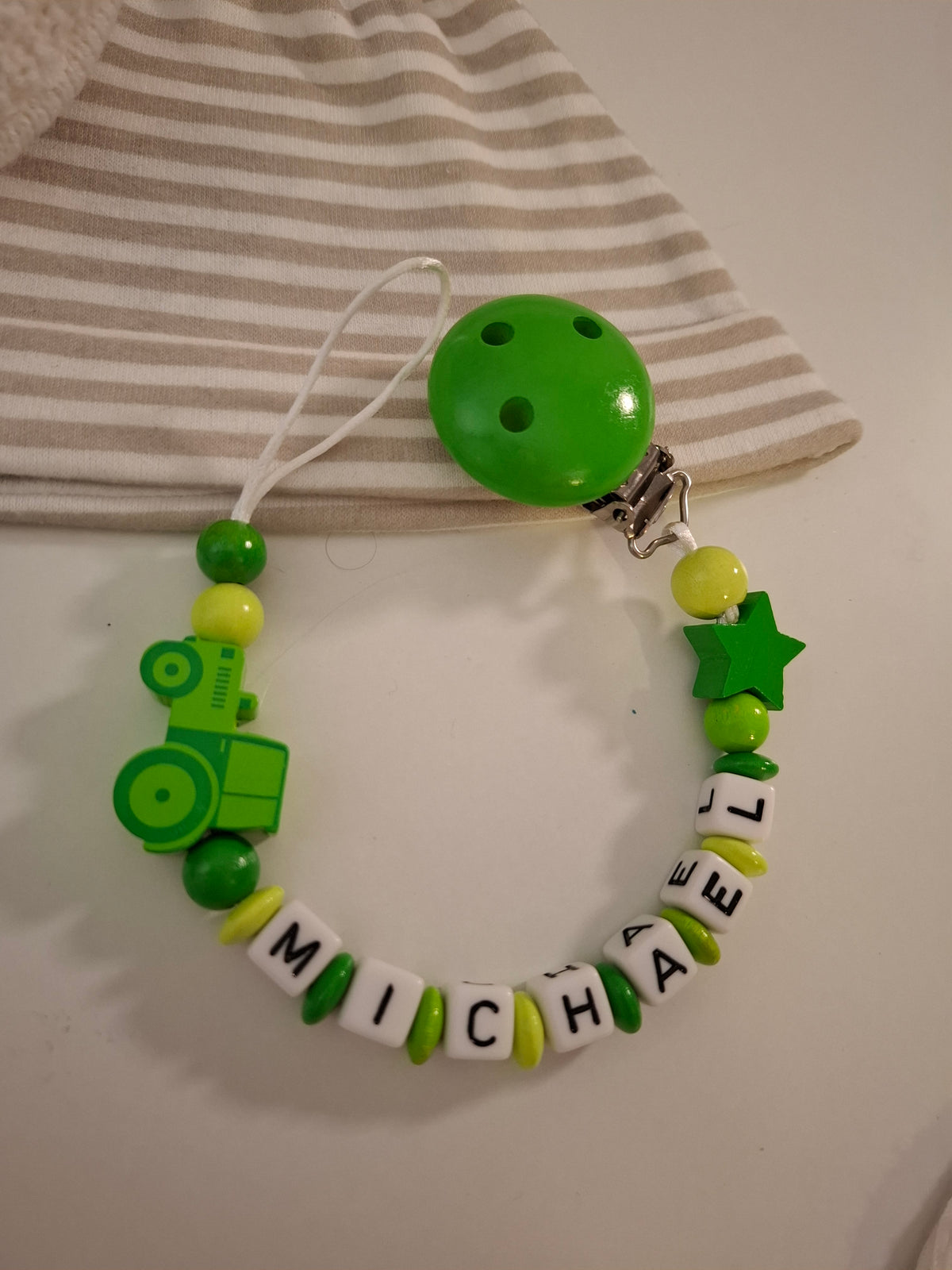 Kinderwagenkette & Schnullerkette Set mit Namen Traktor grün hellgrün personalisiert