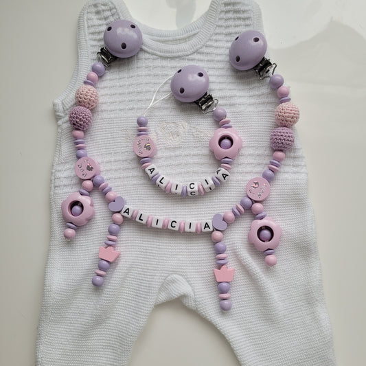 Kinderwagenkette & Schnullerkette mit Namen für Mädchen  Maus flieder rosa i love Mom und I love Dad Wendemotiv