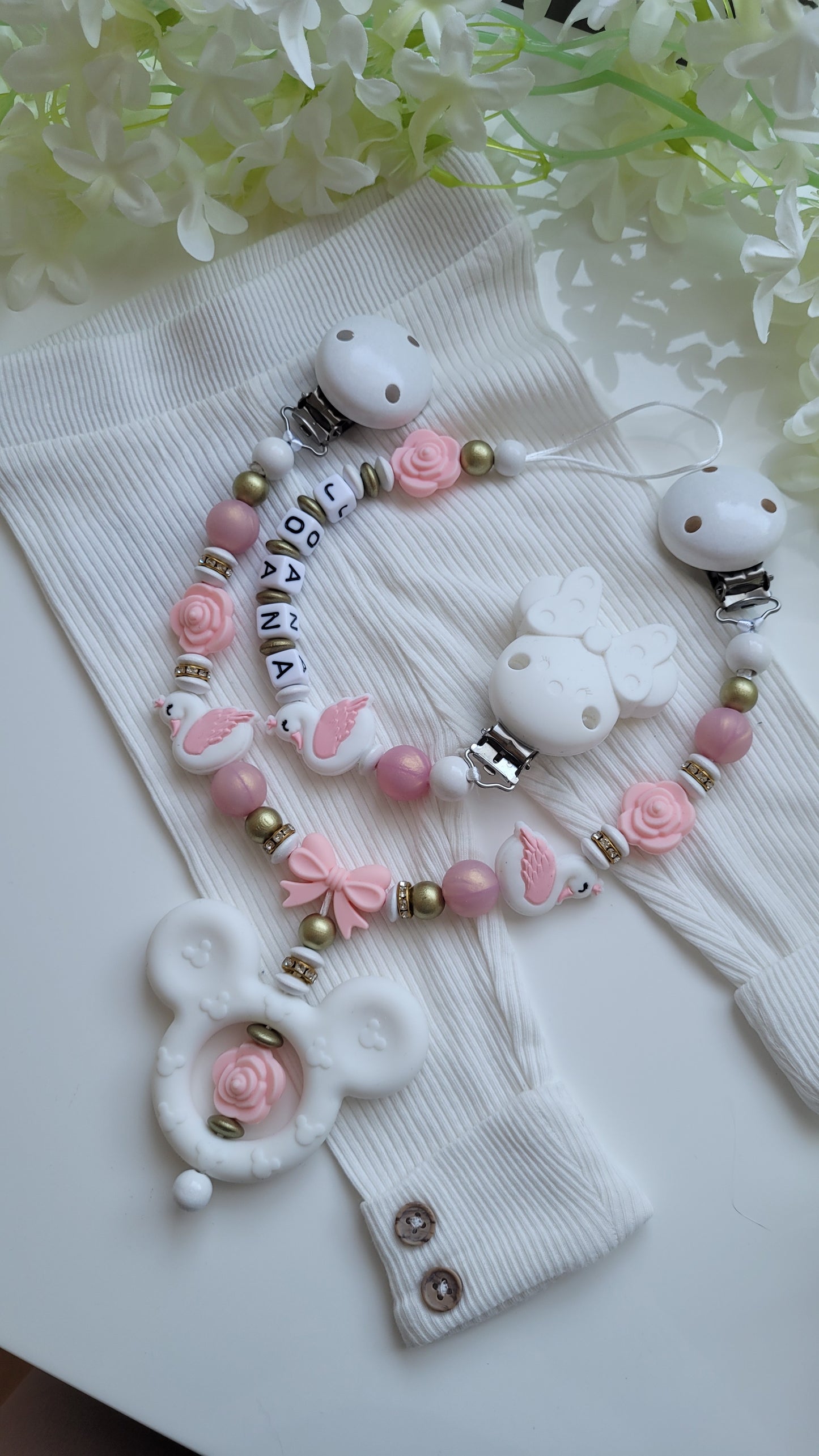 Kinderwagenkette & Schnullerkette *Schwan Prinzessin* rose apricot gold