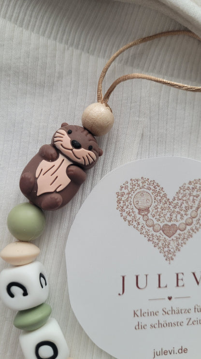 Schnullerkette mit Namen für Jungen Otter Silikon grün beige mit Blatt